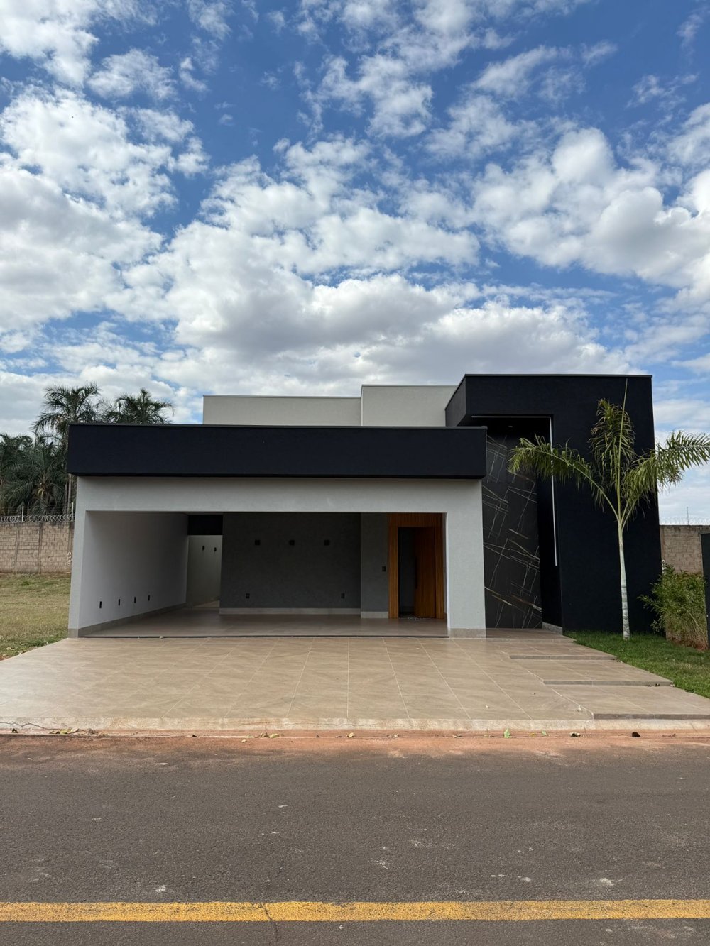 Casa - Venda - Condomínio Flamboyant - Iturama - MG